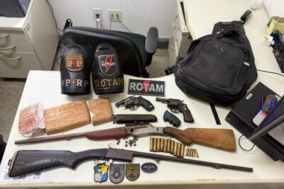PMs de Sergipe e Alagoas apreendem armas e 2,2 kg de cocaína
