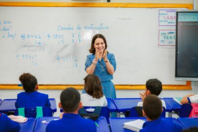 Prefeita Emília Corrêa Conhece Nova Sala Sensorial em Escola de Aracaju
