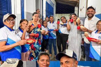 Prefeito Jal Construções visita Escola do Brejinho e celebra superação da EJA