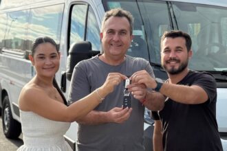 São Francisco recebe van e fortalece transporte de saúde regional