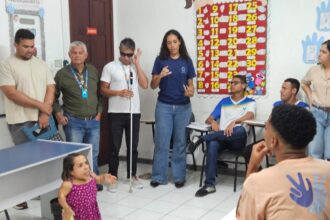 Semdef conhece atuação do Ipaese na educação bilíngue para surdos