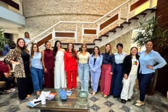 Sergipe atinge paridade: 13 mulheres comandam 27 secretarias