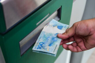 Sergipe credita mais de R$510 milhões a servidores em agosto