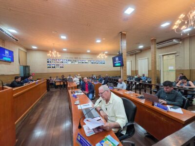 Vereadores cobram fiscalização após nuvem de pó de cimento em Laranjeiras