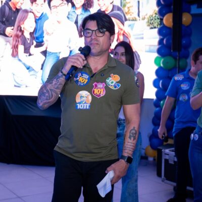 André David assina a Carta de Compromisso com a Juventude em Aracaju