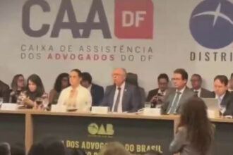 Sessão do Conselho Pleno da OAB-DF, em Brasília