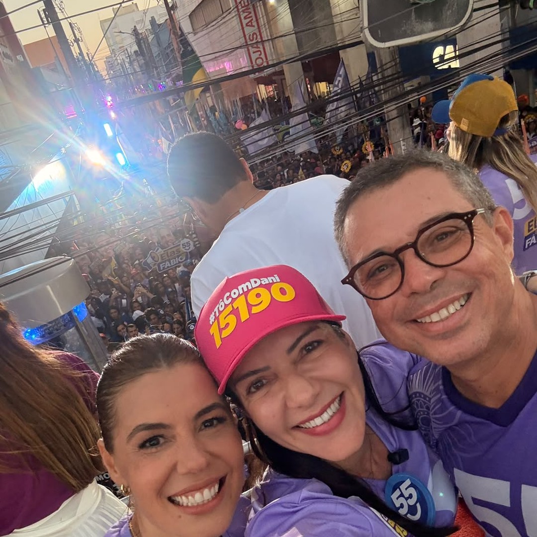 Delegada Danielle participa de caminhada de mulheres no Centro de Aracaju
