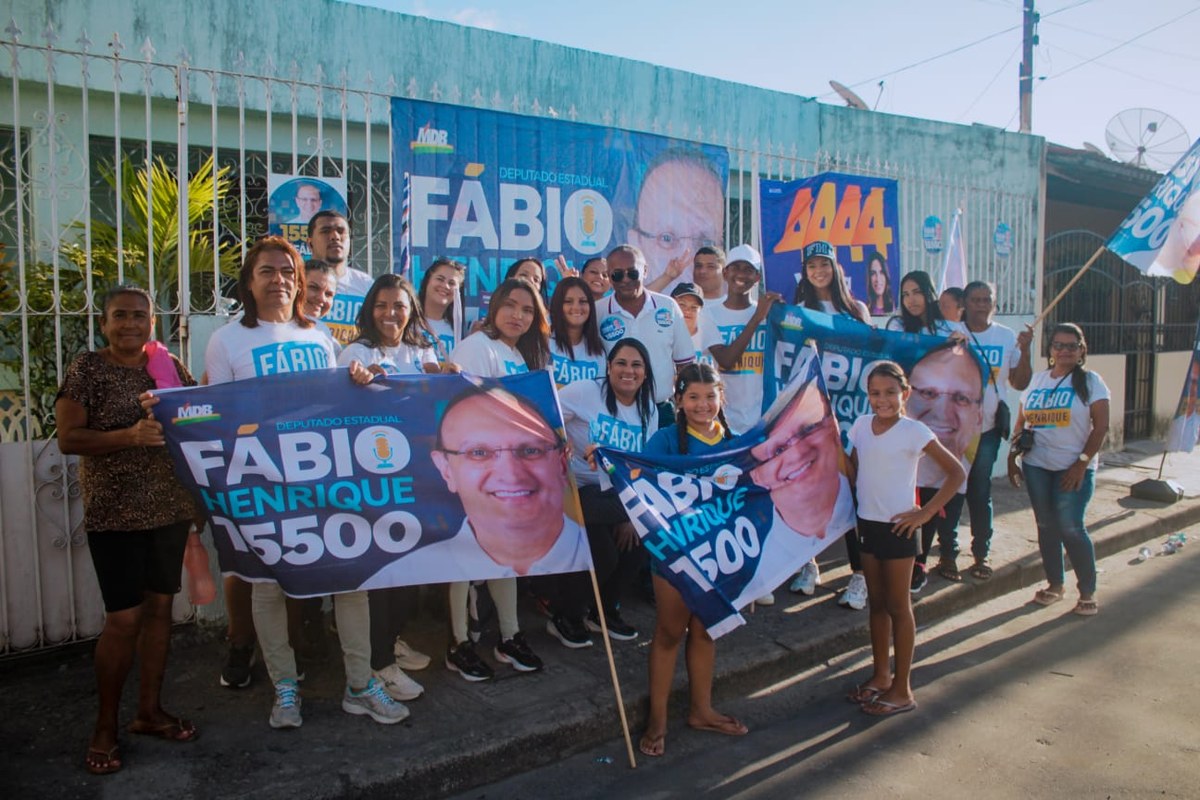 Apoiadoras acompanharam a caminhada do candidato pelas ruas do bairro