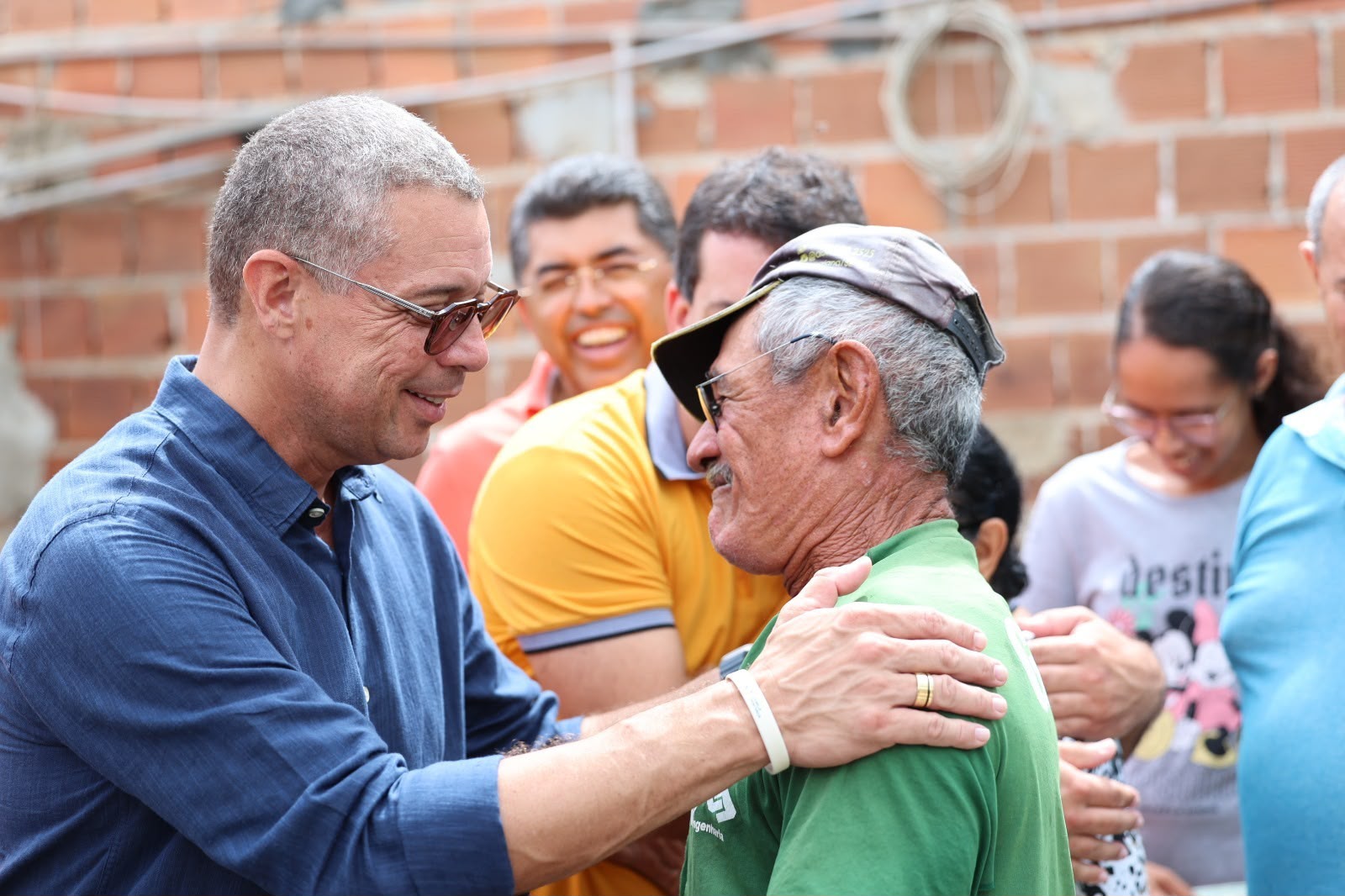 Governador Fábio Mitidieri em ação de assistência social em Sergipe