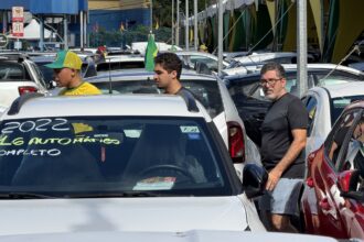 Feirão Gigantes de Sergipe, no estacionamento do Assaí Atacadista, em Aracaju