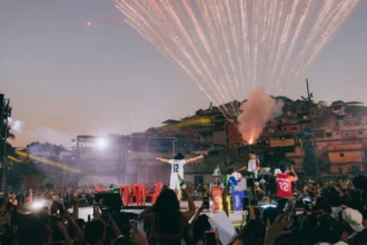 Natanzinho Lima grava 'Na Favela – Ao Vivo' no Complexo do Alemão