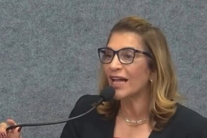 A vereadora Pastora Salete durante pronunciamento sobre abastecimento de água
